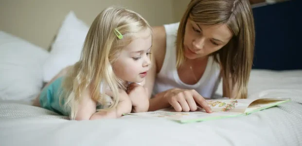 Angielski dla 3 latka: rola czytania bajek w nauce języka